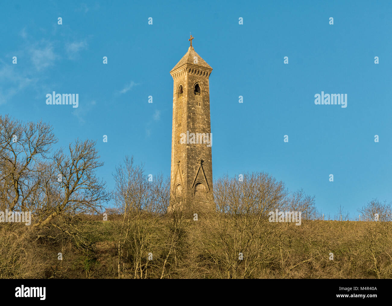 Le monument de Tyndale, Gloucestershire, Royaume-Uni. Il a été construit en l'honneur de William Tyndale, un traducteur du Nouveau Testament, qui est né à proximité. Banque D'Images