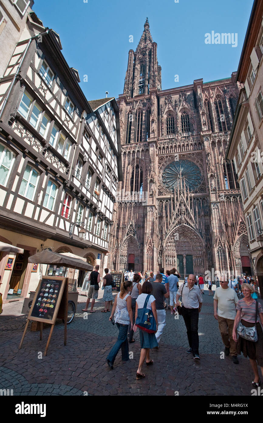Vue depuis Kraemer alley à la cathédrale de Strasbourg, monument de Strasbourg, Alsace, Bas-Rhin, France, Europe Banque D'Images