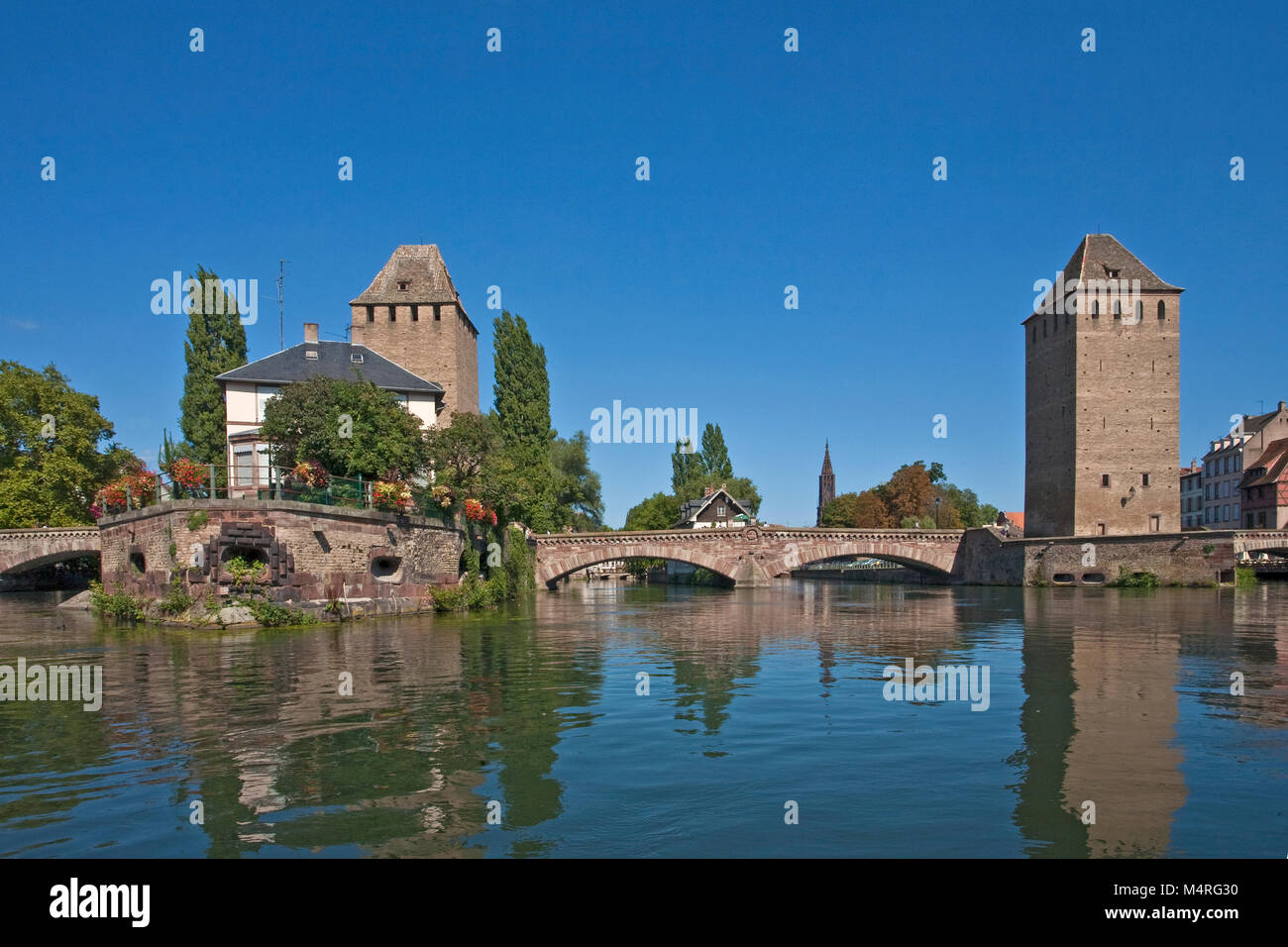 Ponts couvert, pont médiéval et des tours à la Petite France (la Petite France), Strasbourg, Alsace, Bas-Rhin, France, Europe Banque D'Images