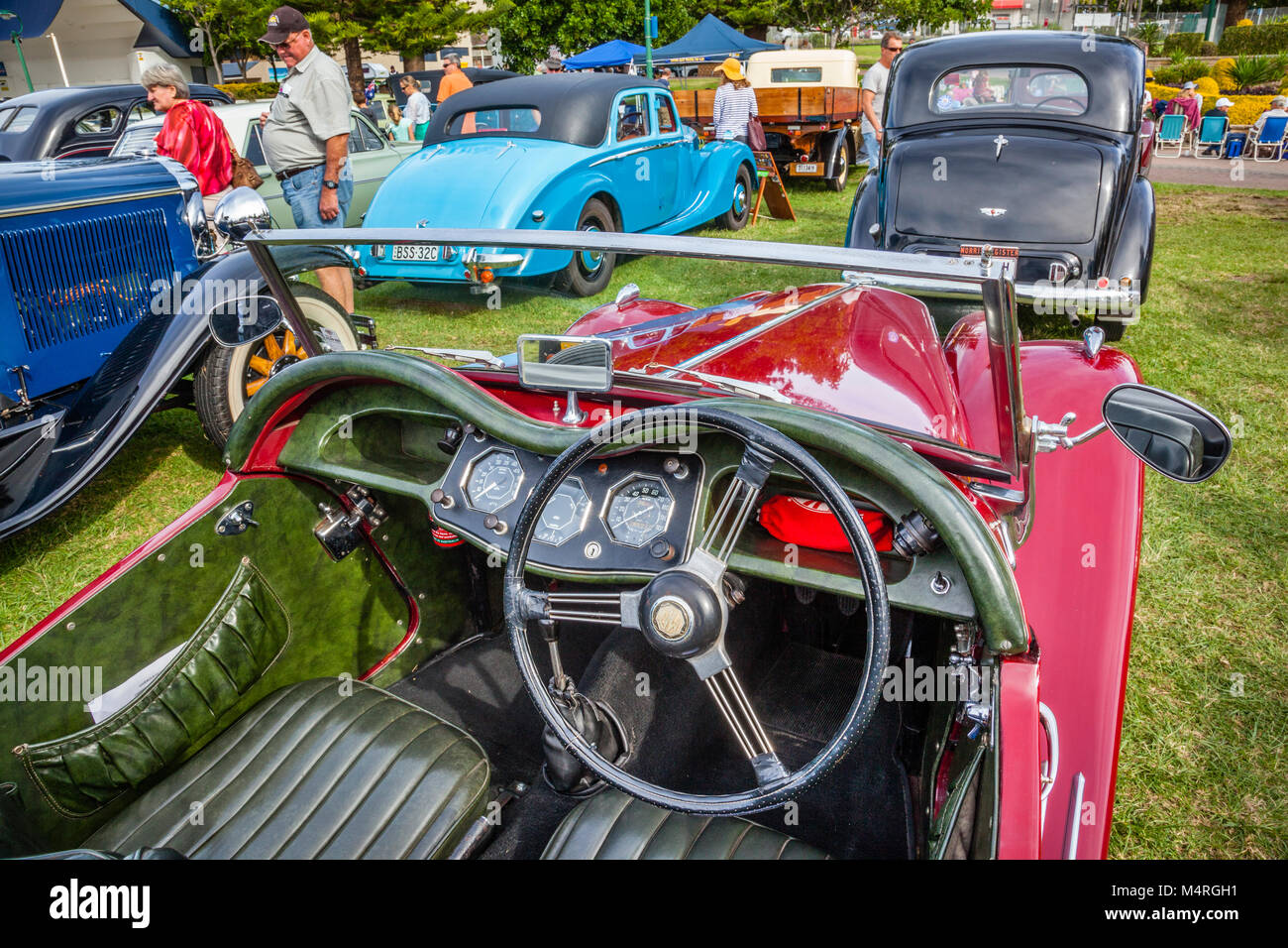 Pilotage d'une voiture de sport vintage MG de la série T, pendant la journée du patrimoine historique de la côte centrale Car Club, Memorial Park, l'entrée de la côte centrale, nouveau Banque D'Images