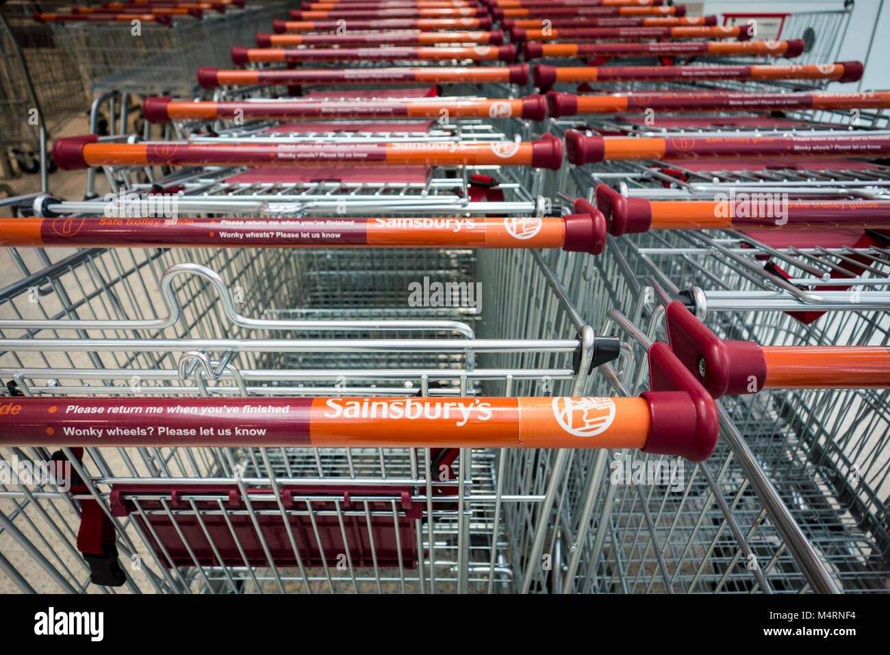 Sainsbury's chariots Banque D'Images