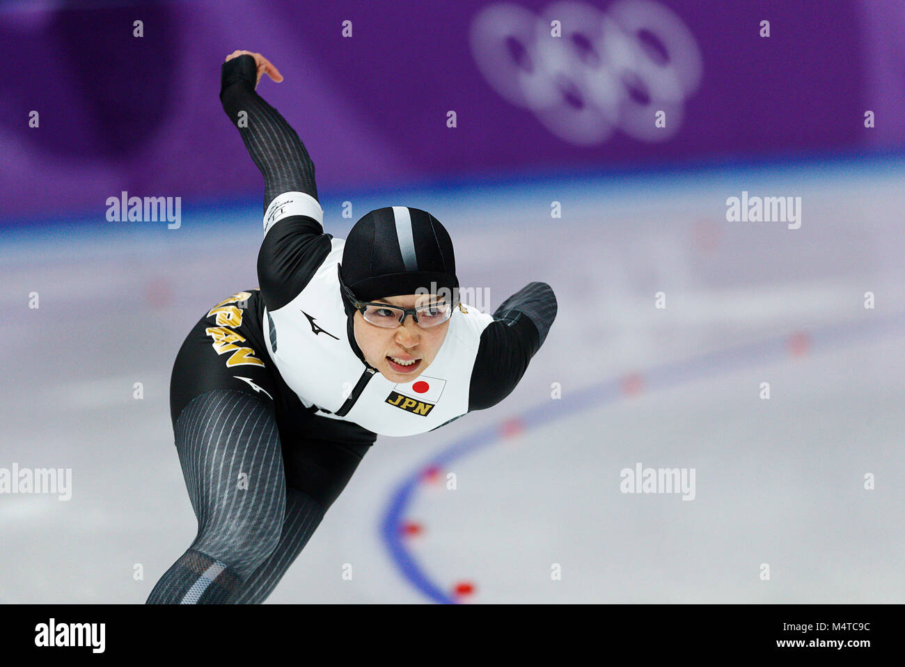 Gangneung, Corée du Sud. Feb 18, 2018. Nao Kodaira, patineuse de vitesse du Japon au cours de la compétition de patinage de vitesse Dames 500M finale et remporte la médaille d'or au Jeux Olympiques d'hiver de PyeongChang 2018 à Gangneung Oval le dimanche 18 février, 2018. Crédit : Paul Kitagaki Jr./ZUMA/Alamy Fil Live News Banque D'Images