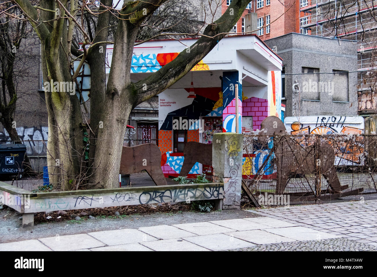 Berlin, Mitte.FIT Freie Internationale Tankstelle, figurant l'ancien poste d'essence maintenant un espace de création à but non lucratif Banque D'Images