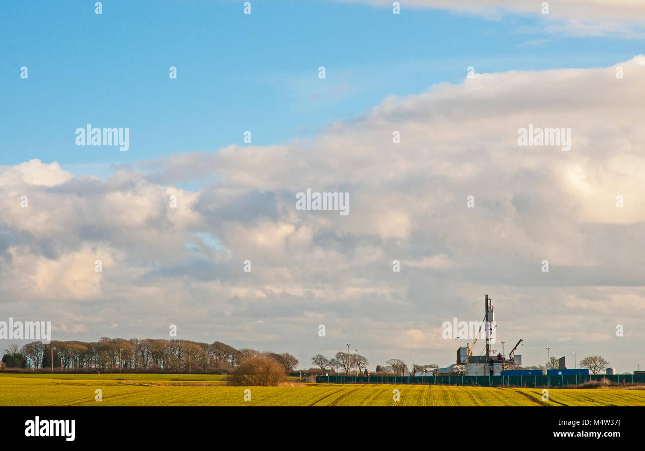 Site de forage de fracturation sur cuadrilla à Little Plumpton Blackpool Lancashire, Angleterre. La société a demandé de décomprimer le site de remplissage des trous d'alésage avec du béton 2022 Banque D'Images