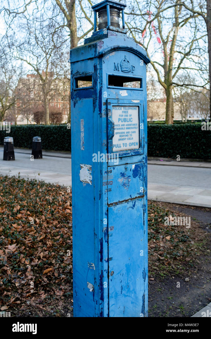 Une vieille boîte de téléphone public de la Police métropolitaine, Londres, Royaume-Uni Banque D'Images