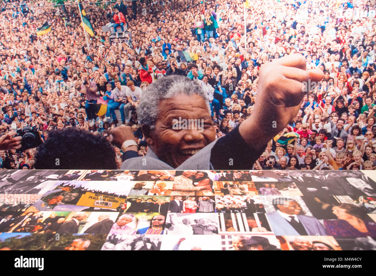 Compilation d'images de Mandela à l'exposition de Nieuwe Kerk, Amsterdam, Pays-Bas Banque D'Images