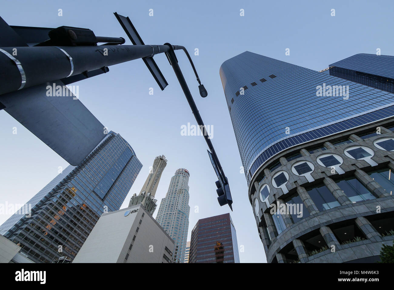 Les bâtiments du centre-ville de Los Angeles à partir de ci-dessous Banque D'Images