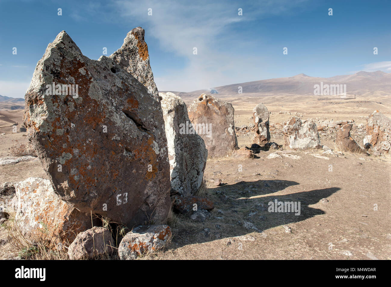 Zorats Karer ou Carahunge préhistorique stonehenge arménien est un site archéologique près de la ville de Sisian dans la province de Syunik en Arménie. Banque D'Images