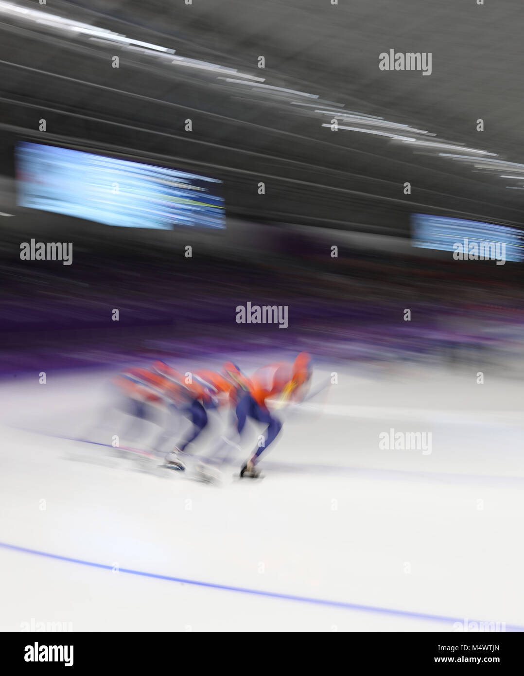 Gangneung, Corée du Sud. Feb 18, 2018. Patinage de vitesse : Men's Poursuite par équipe en quarts de finale à l'Ovale de Gangneung Pyeongchang 2018 Jeux Olympiques d'hiver. Crédit : Scott Mc Kiernan/ZUMA/Alamy Fil Live News Banque D'Images