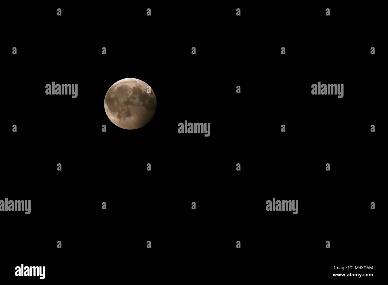 Éclipse lunaire partielle sur l'Allemagne Banque D'Images