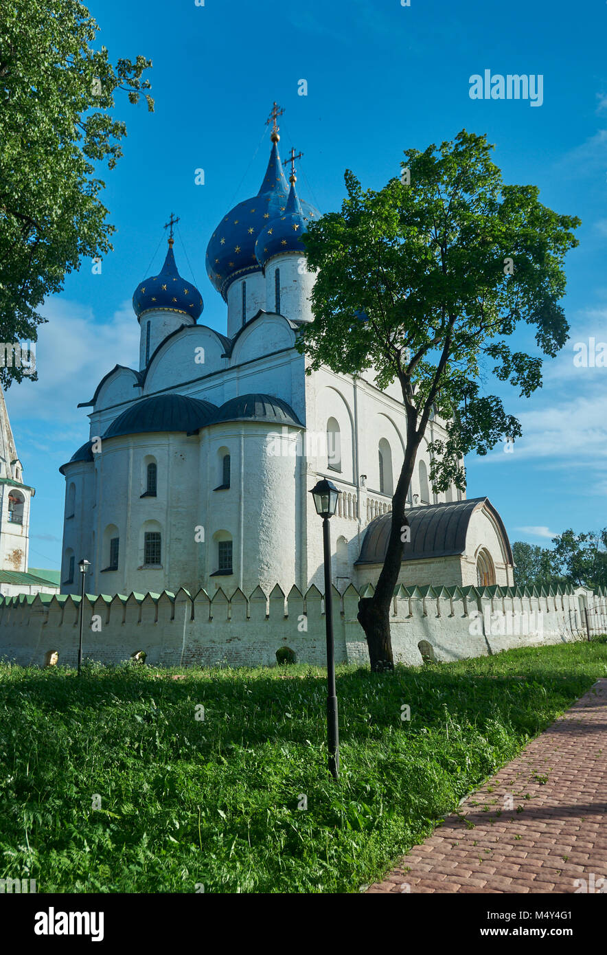Suzdal Kremlin. La cathédrale de la nativité. Banque D'Images