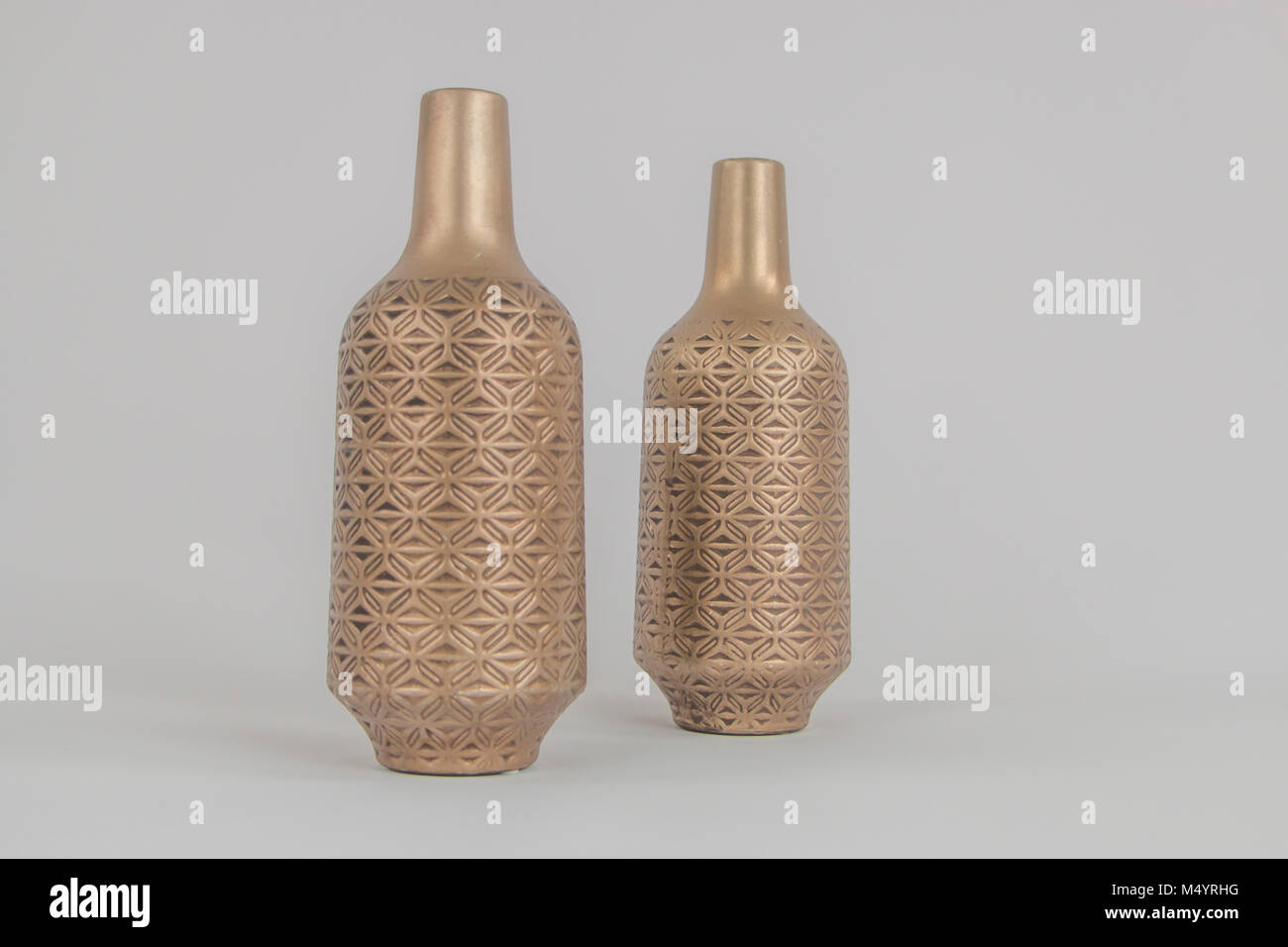 Deux vases en bronze Banque D'Images