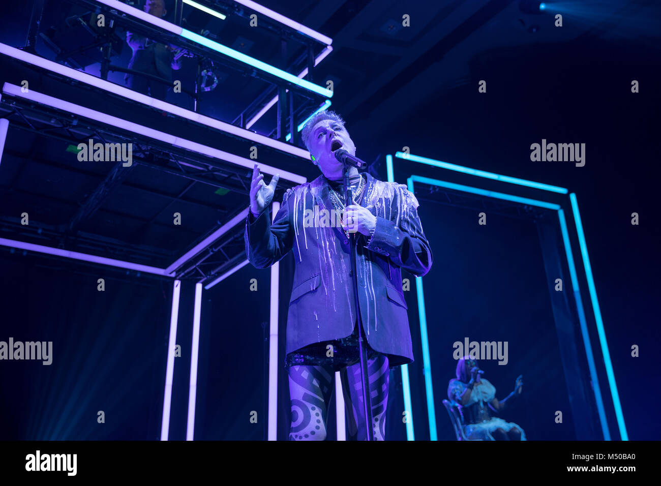 Brighton, UK. Feb 19, 2018. Andy Bell d'effacement, de l'exécution du Brighton Dome, England Crédit : Jason Richardson/Alamy Live News Banque D'Images