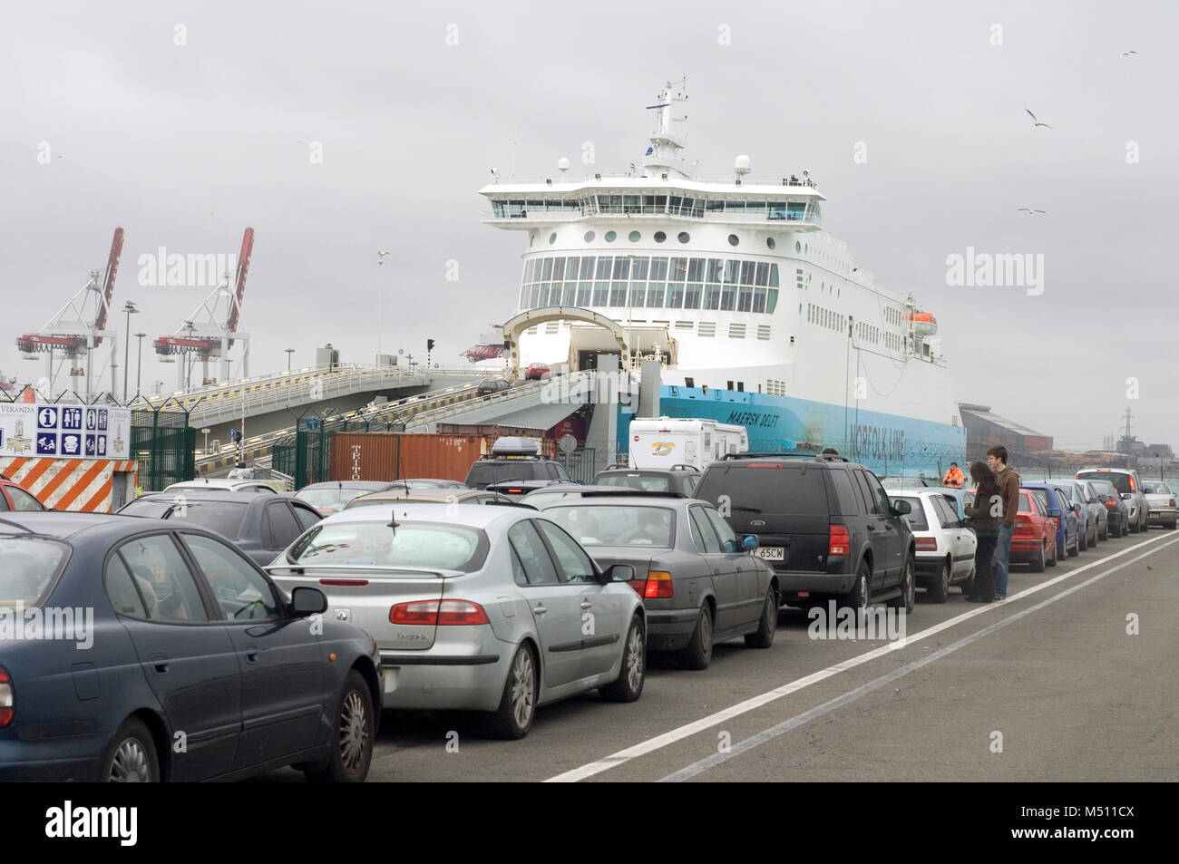 Les voitures et autres véhicules attendre à bord du cross Channel Norfolkline ferry passagers et de Dunkerque à Douvres. 2007 Banque D'Images