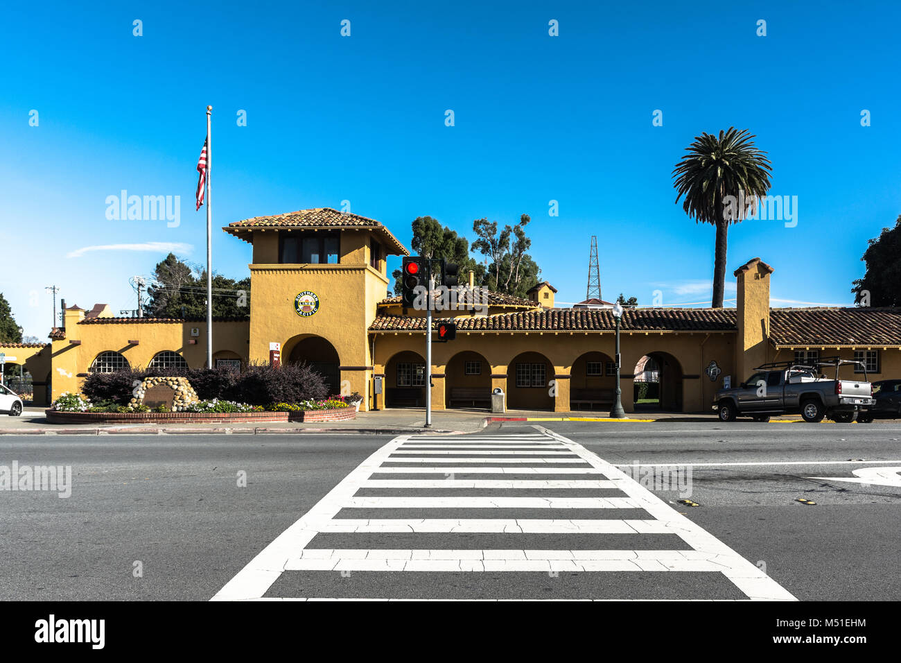 Burlingame, Californie,USA - 10 décembre 2017 : vue sur le Burlingame Caltrain Station Banque D'Images