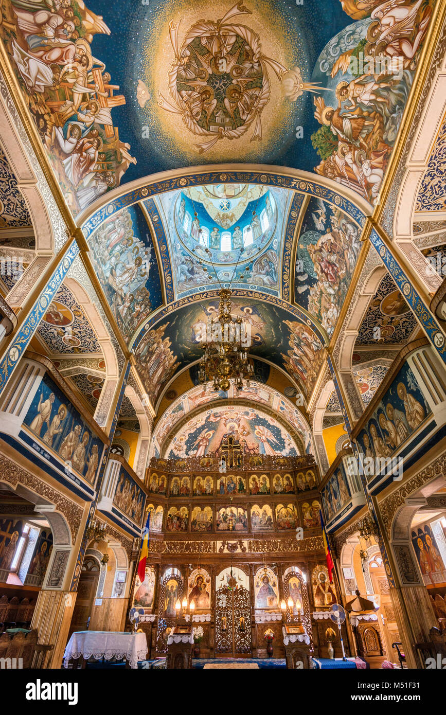Intérieur de l'église orthodoxe Saint Nicolas à Baia Mare Maramures, Roumanie, Région Banque D'Images