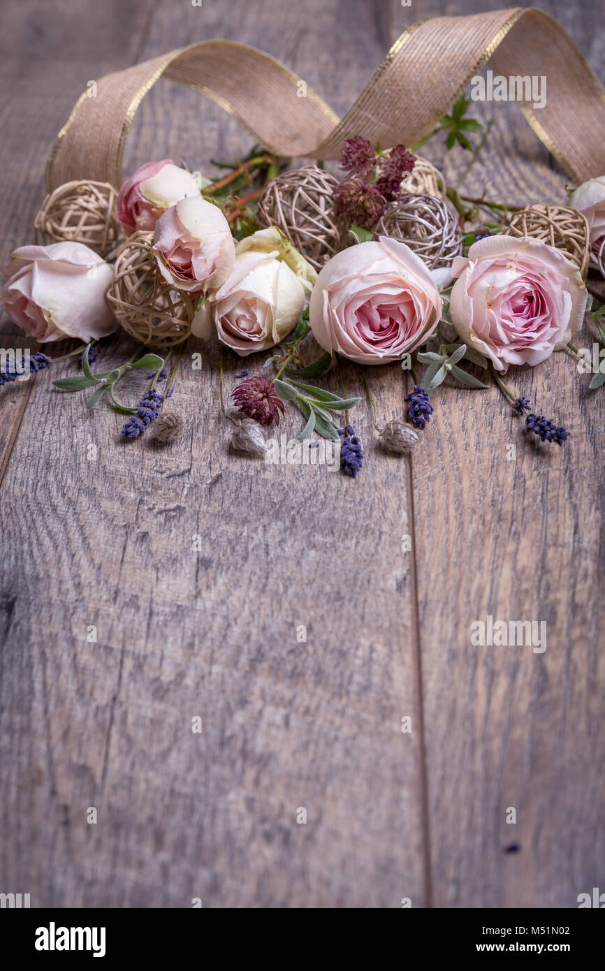 Close Up Festif Anglais Fleur Rose Lavande Composition Avec