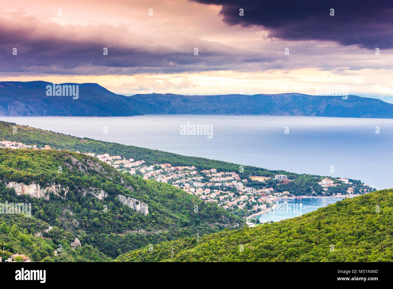 Kroatien, Istrien, Blick von Rabac Labin nach und Kvarner Bucht Banque D'Images