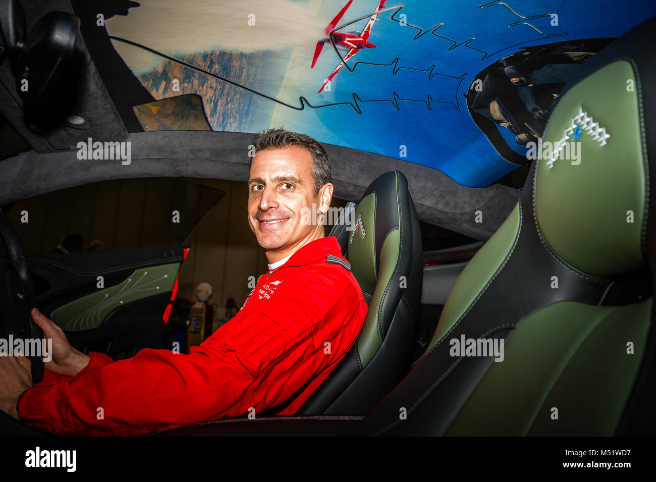 Le chef d'escadron Adam Collins, RAF Des flèches rouges 10 Rouge à la London Classic Car Show & Historic Motorsport Show International à ExCel Banque D'Images