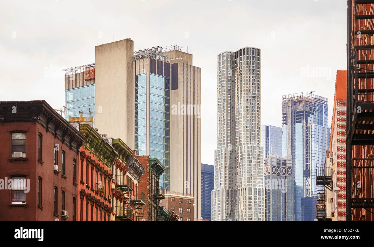 L'architecture moderne et ancienne de Manhattan, New York City, USA. Banque D'Images