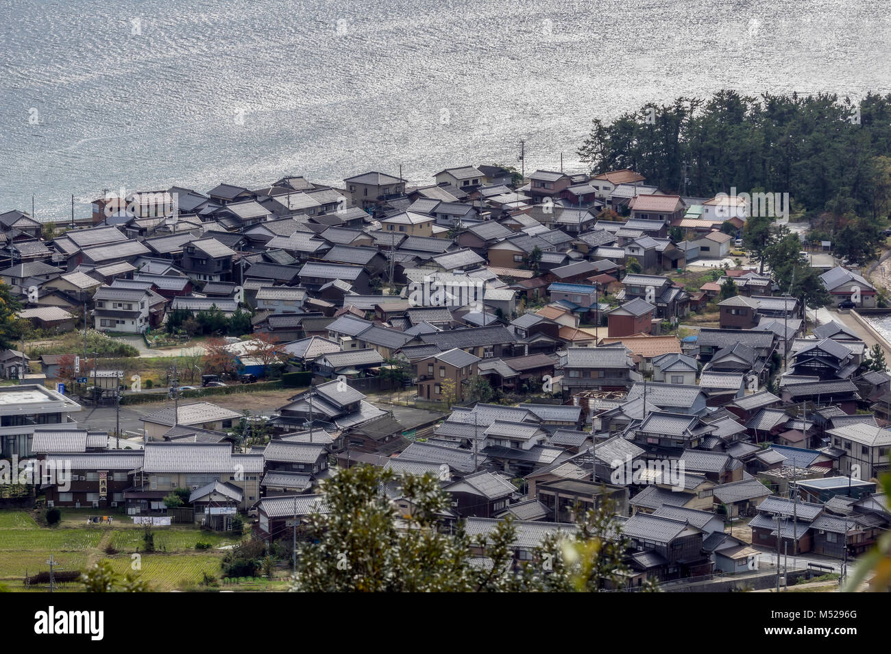 Maisons au bord de l'eau,Amanohasidate,Miyazu,la préfecture de Kyoto, Japon Banque D'Images