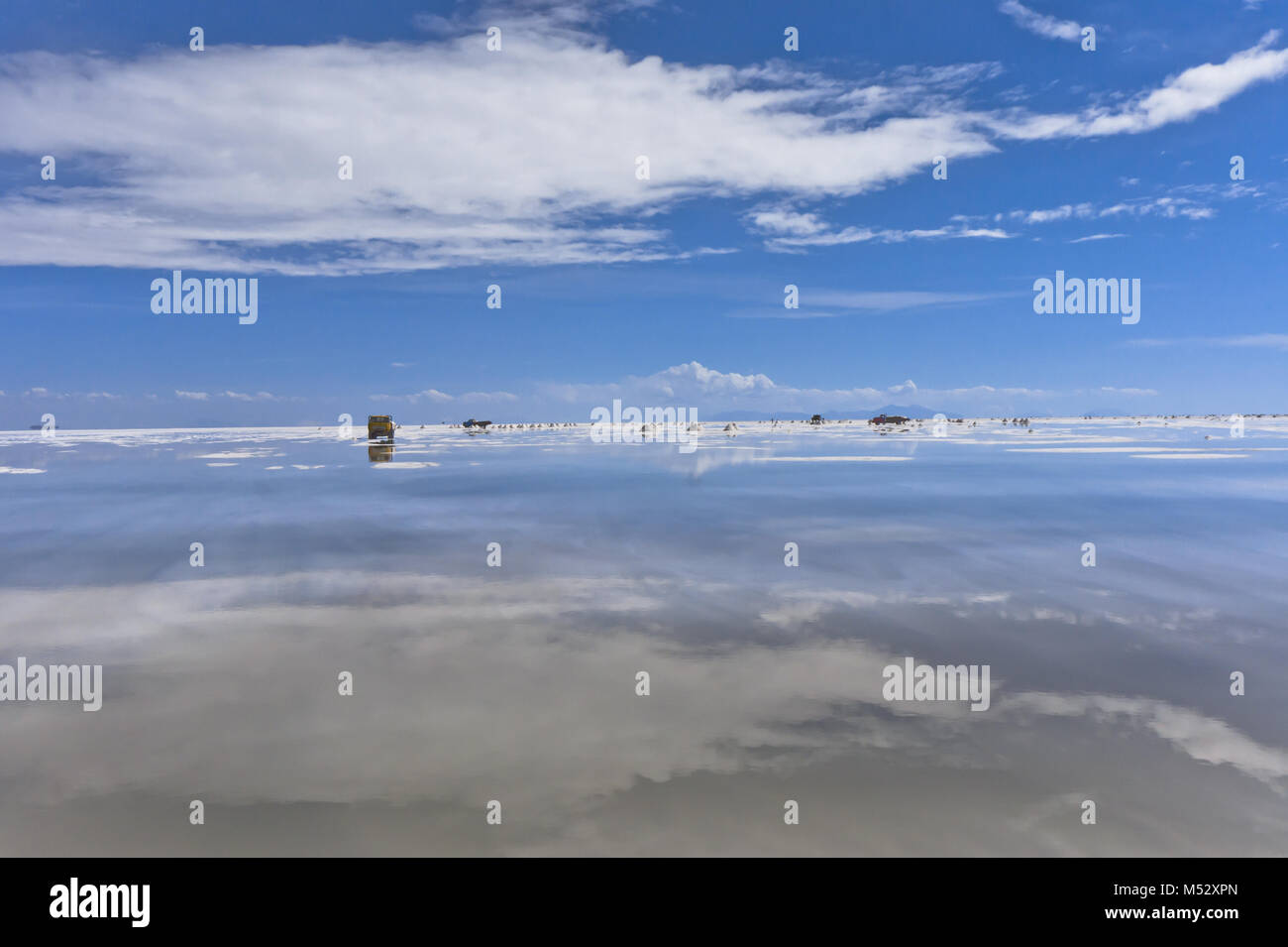 Réflexion Salar de Uyuni, Bolivie, Amérique du Sud Banque D'Images