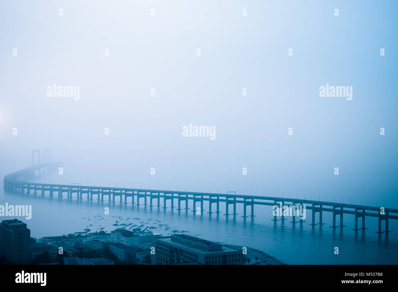 Pont de la mer croisée de Dalian Banque D'Images