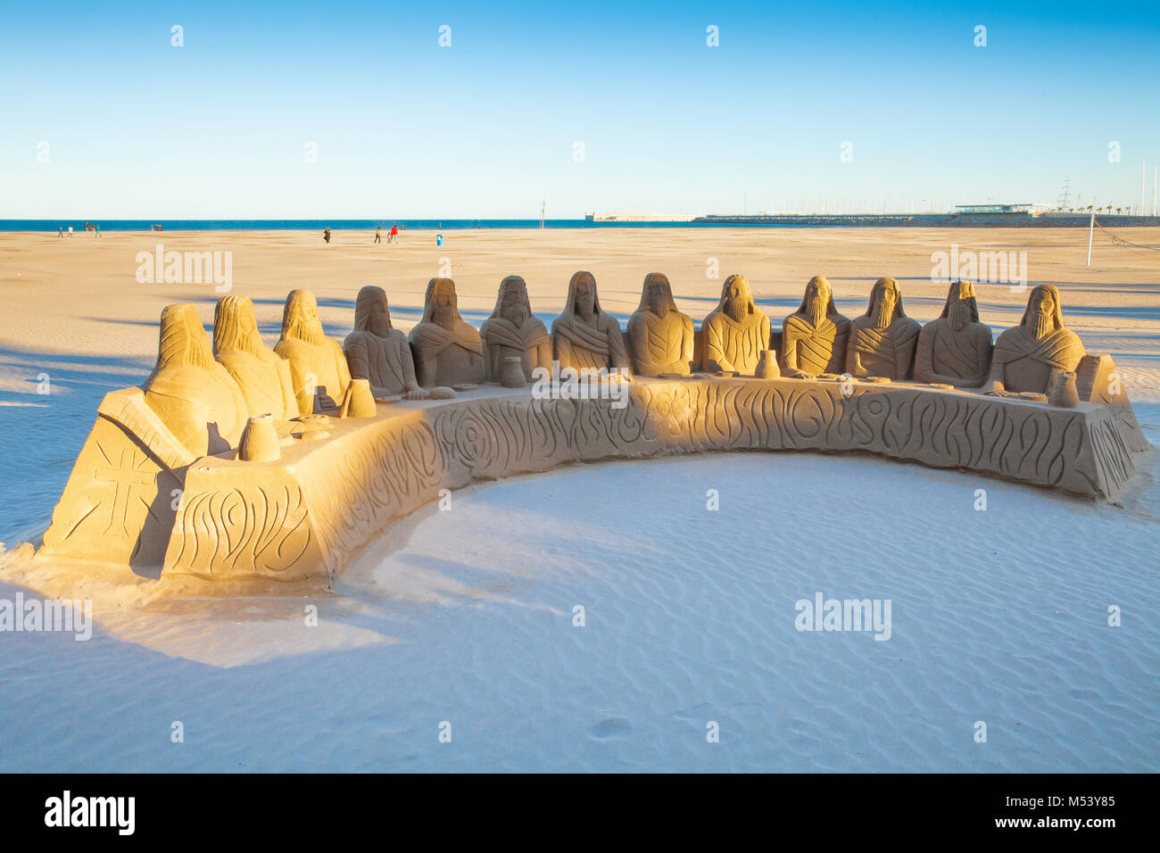 La reconstruction dernier dîner avec le sable de la plage de Valence Banque D'Images