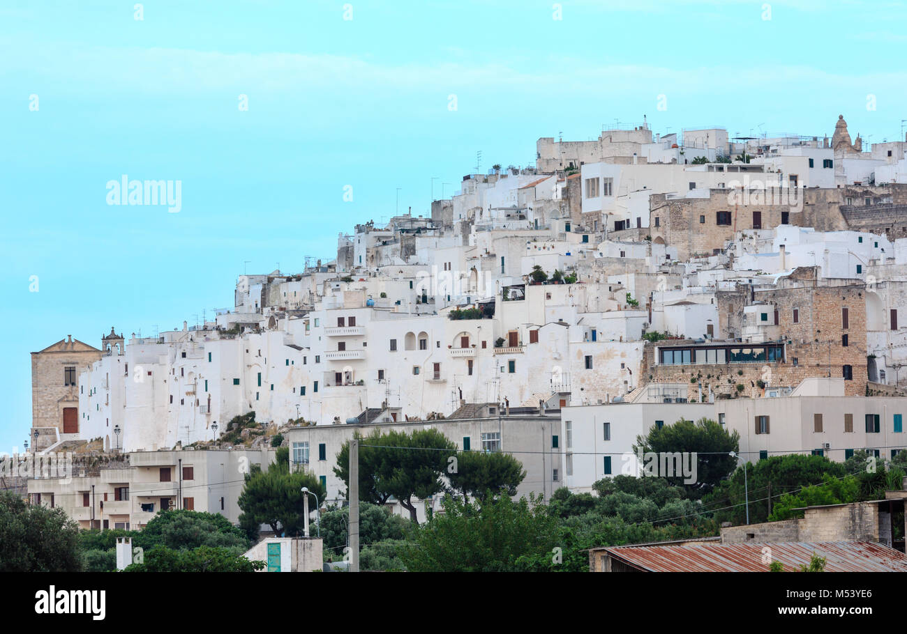 La ville d'Ostuni, dans les Pouilles, Italie Banque D'Images