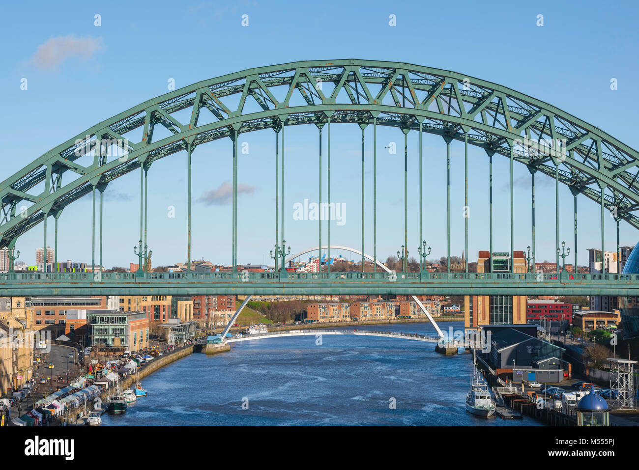 Newcastle Upon Tyne, vue de la partie centrale de l'historique pont enjambant la rivière Tyne à Newcastle Upon Tyne, Tyne and Wear, Royaume-Uni Banque D'Images