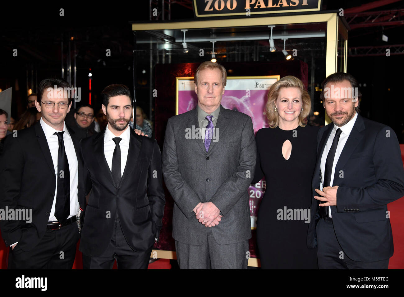 Berlin, Allemagne. Feb 20, 2018. Dan Futterman, Tahar Rahim, Jeff Daniels, guest et Peter Sarsgaard participant à la 'Tour' qui se profile la premiere lors de la 68ème Festival International du Film de Berlin Berlinale 2018 / au Zoo Palast le 20 février 2018 à Berlin, Allemagne. Credit : Geisler-Fotopress/Alamy Live News Banque D'Images