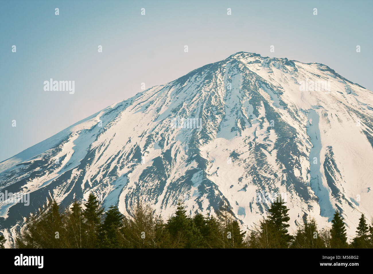 Vue magnifique sur le paysage de montagne Fuji ou Mt.Fuji recouvertes de neige en hiver, à la saison. Banque D'Images