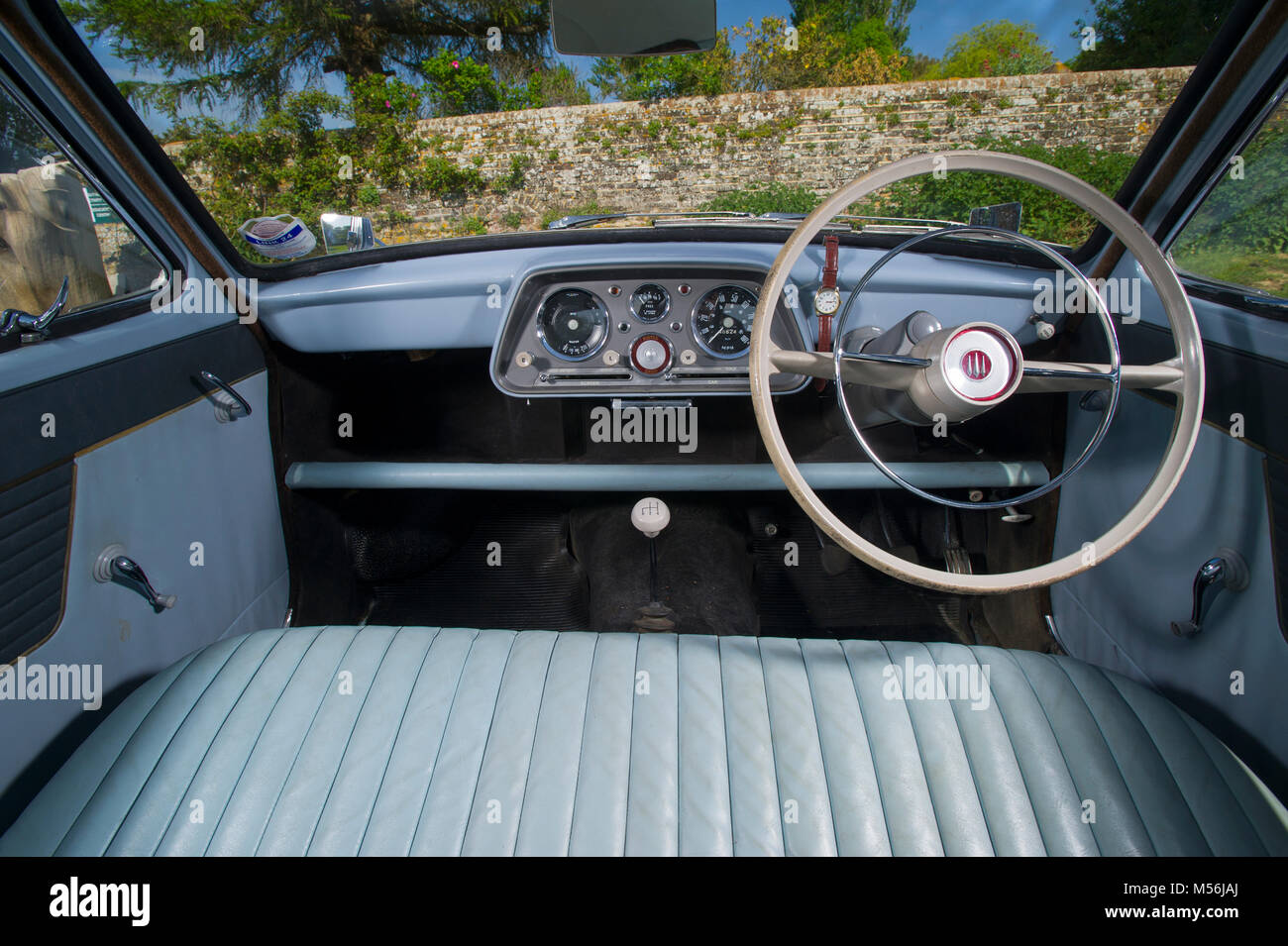 1961 Hillman Minx voiture familiale britannique classique Banque D'Images