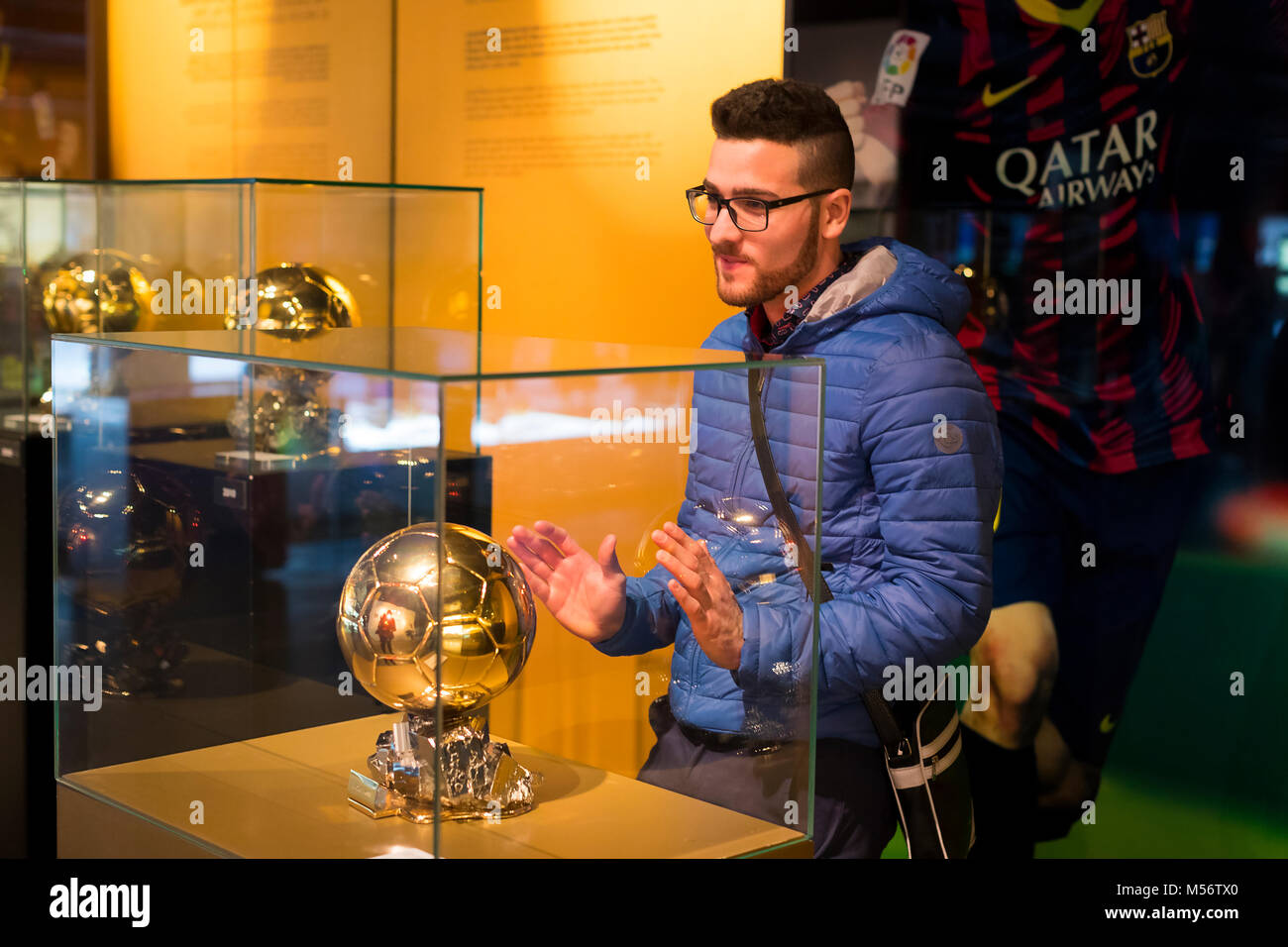 Barcelone, Espagne - 12 janvier 2018 : Le musée de trophées des coupelles et des bourses de l'équipe de FC Barcelone dans le Camp Nou. Banque D'Images