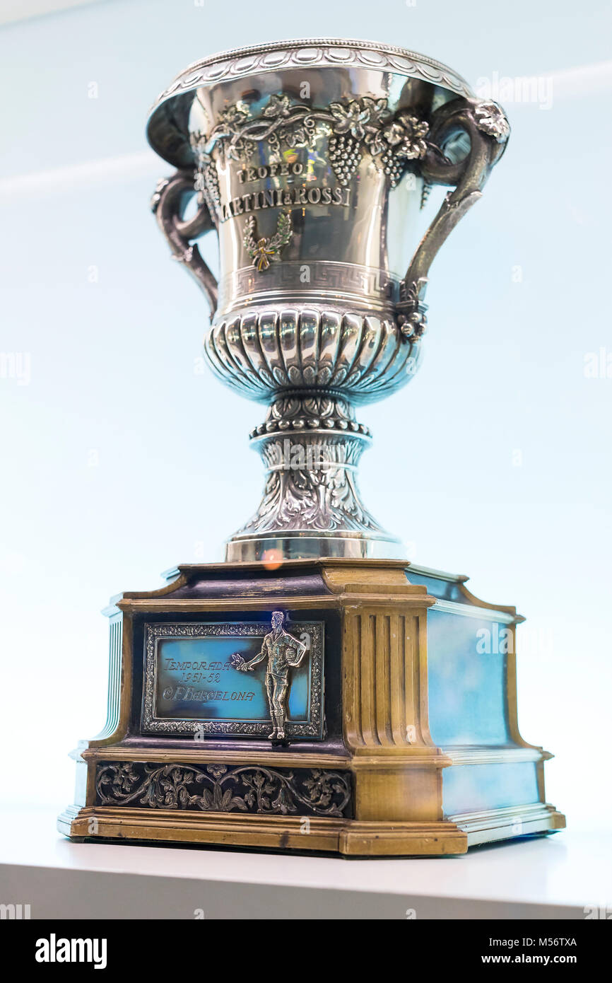 Barcelone, Espagne - 12 janvier 2018 : Le musée de trophées des coupelles et des bourses de l'équipe de FC Barcelone dans le Camp Nou. Banque D'Images