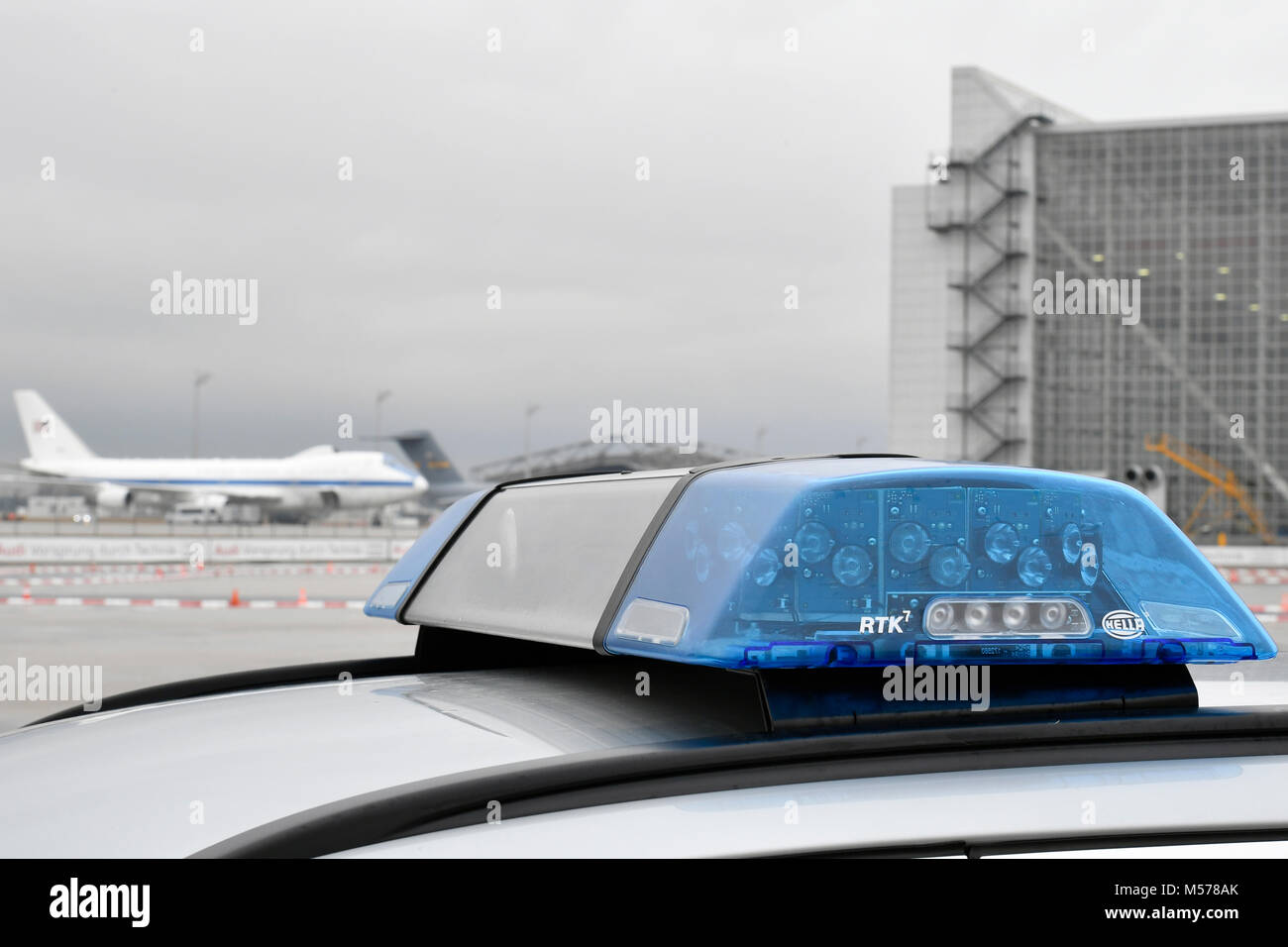 Feux bleus, Flash, LED, d'urgence, Police, États-Unis d'Amérique, Boeing, B747, B4-E, l'armée de l'air, Conférence de Munich sur la sécurité, l'aéroport, Munich, MUC Banque D'Images