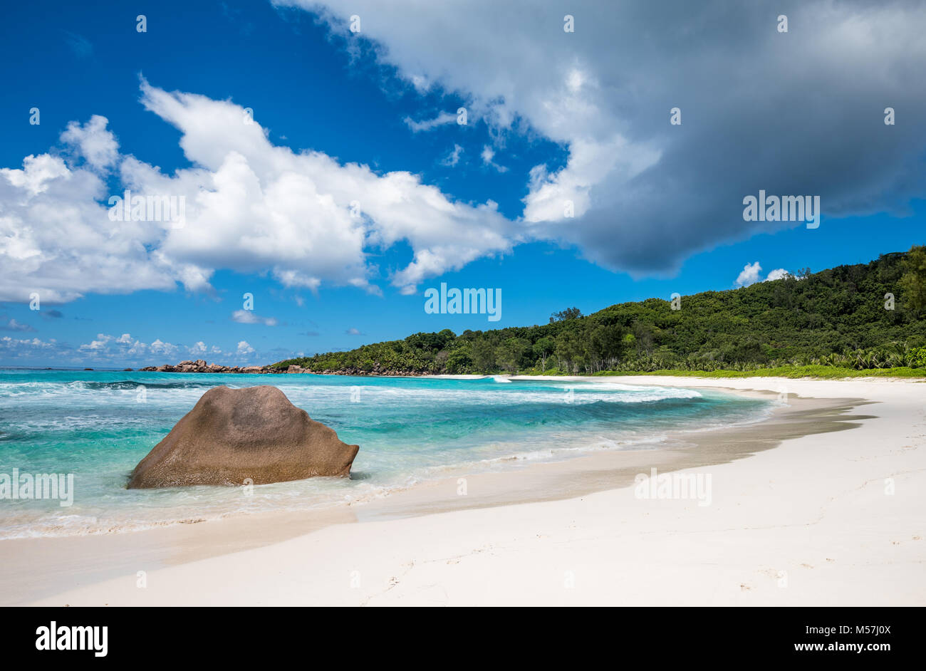 Tropical Beach sur l'île de La Digue, Seychelles Banque D'Images