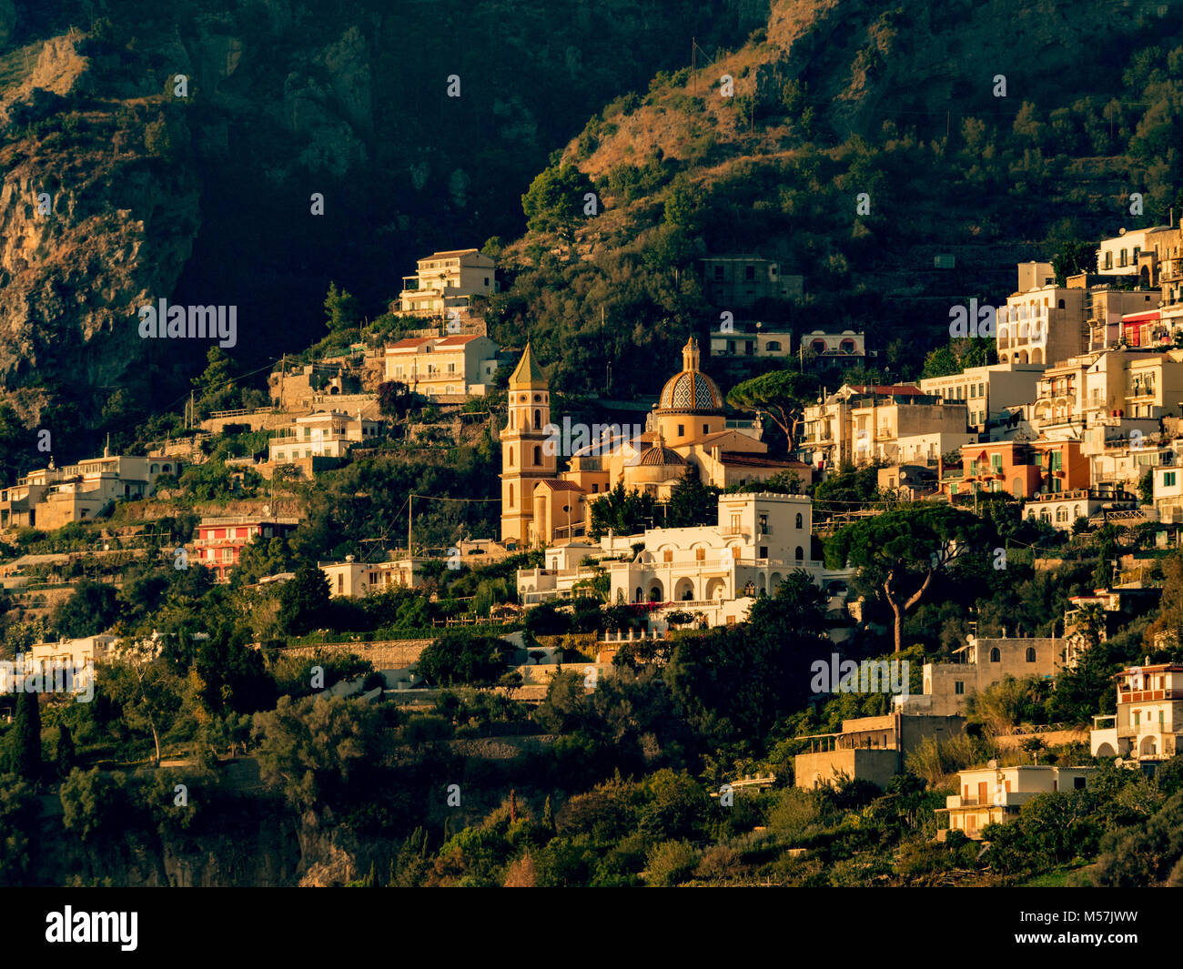 Église de San Gennaro à Praiano, Italie, est l'église paroissiale de Vettica Maggiore - dédiée à saint Gennaro : l'évêque napolitain de Bénévent. Banque D'Images