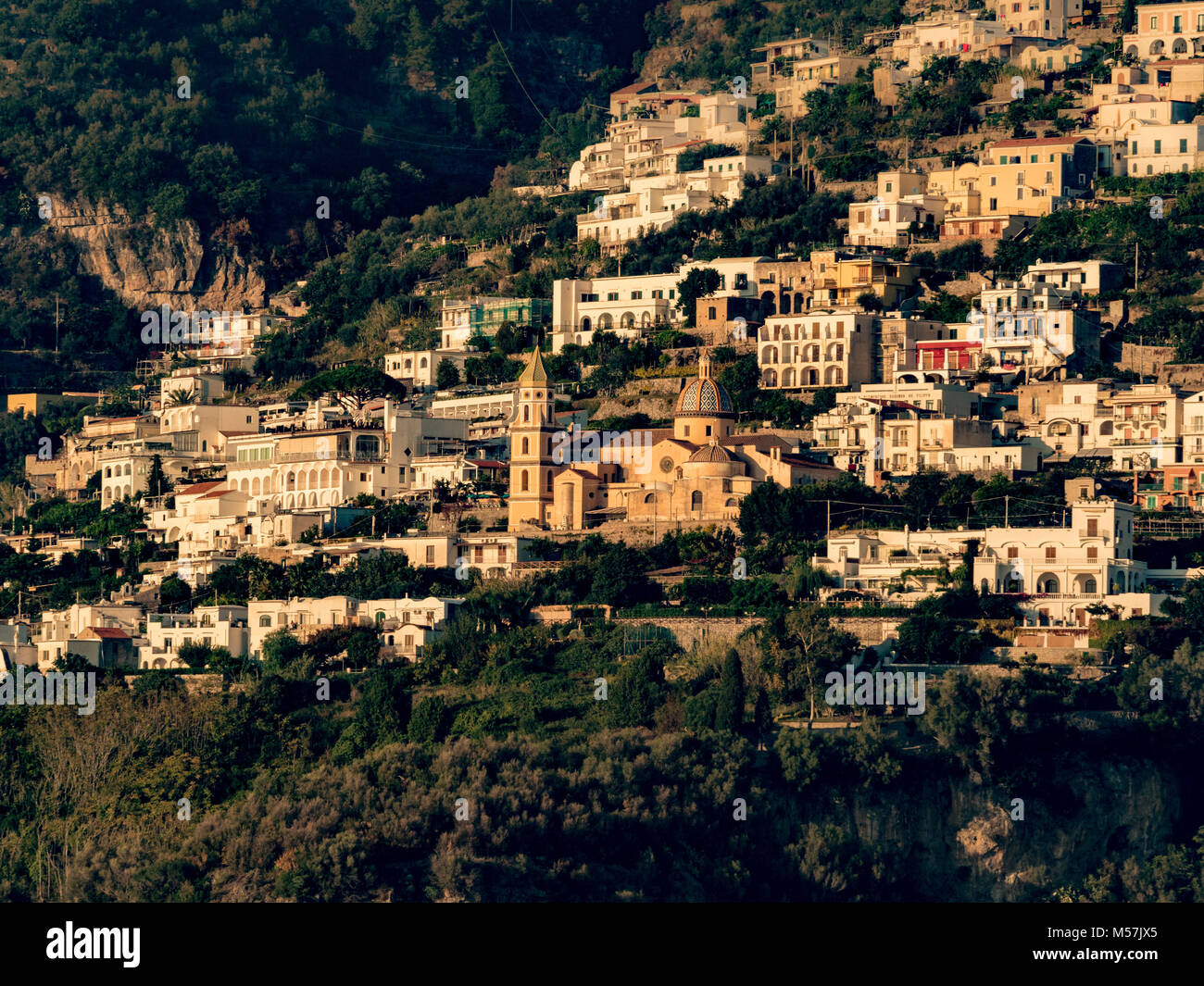 Praiano, une commune italienne de la province de Salerne dans la région Campanie en Italie du sud-ouest situé sur la côte amalfitaine. Banque D'Images