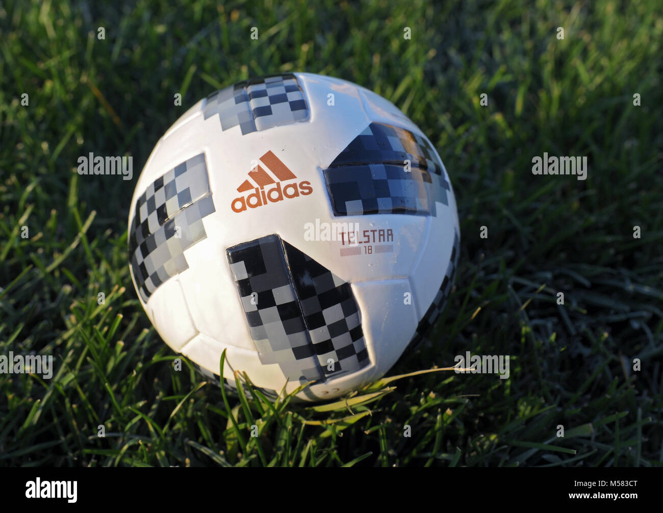 13 novembre 2017, Moscou, Russie. Le ballon officiel de la Coupe du Monde FIFA 2018 Adidas Telstar 18. Banque D'Images