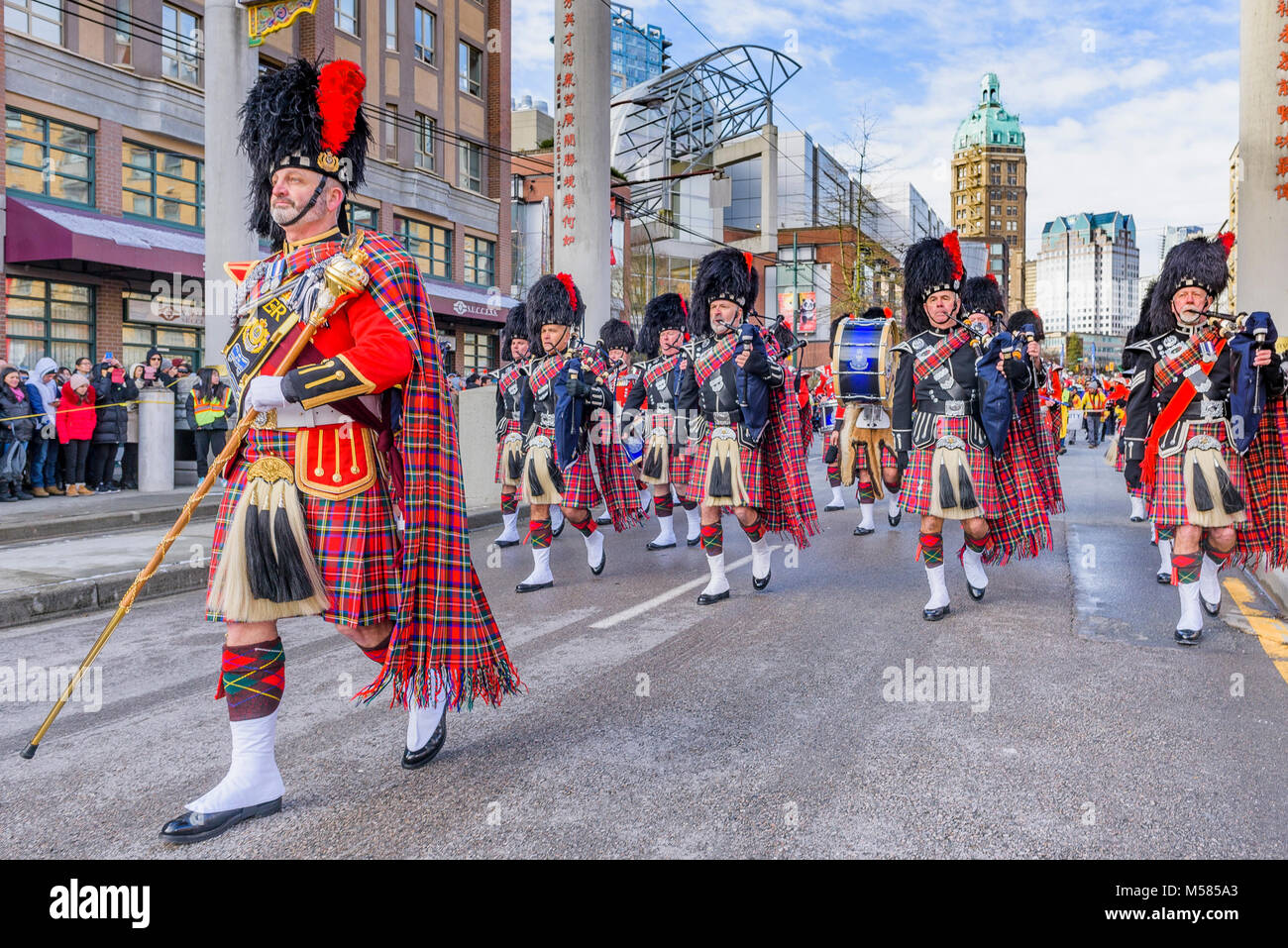 Vancouver Police Pipe Band, Parade du Nouvel An lunaire chinois, Chinatown, . Banque D'Images