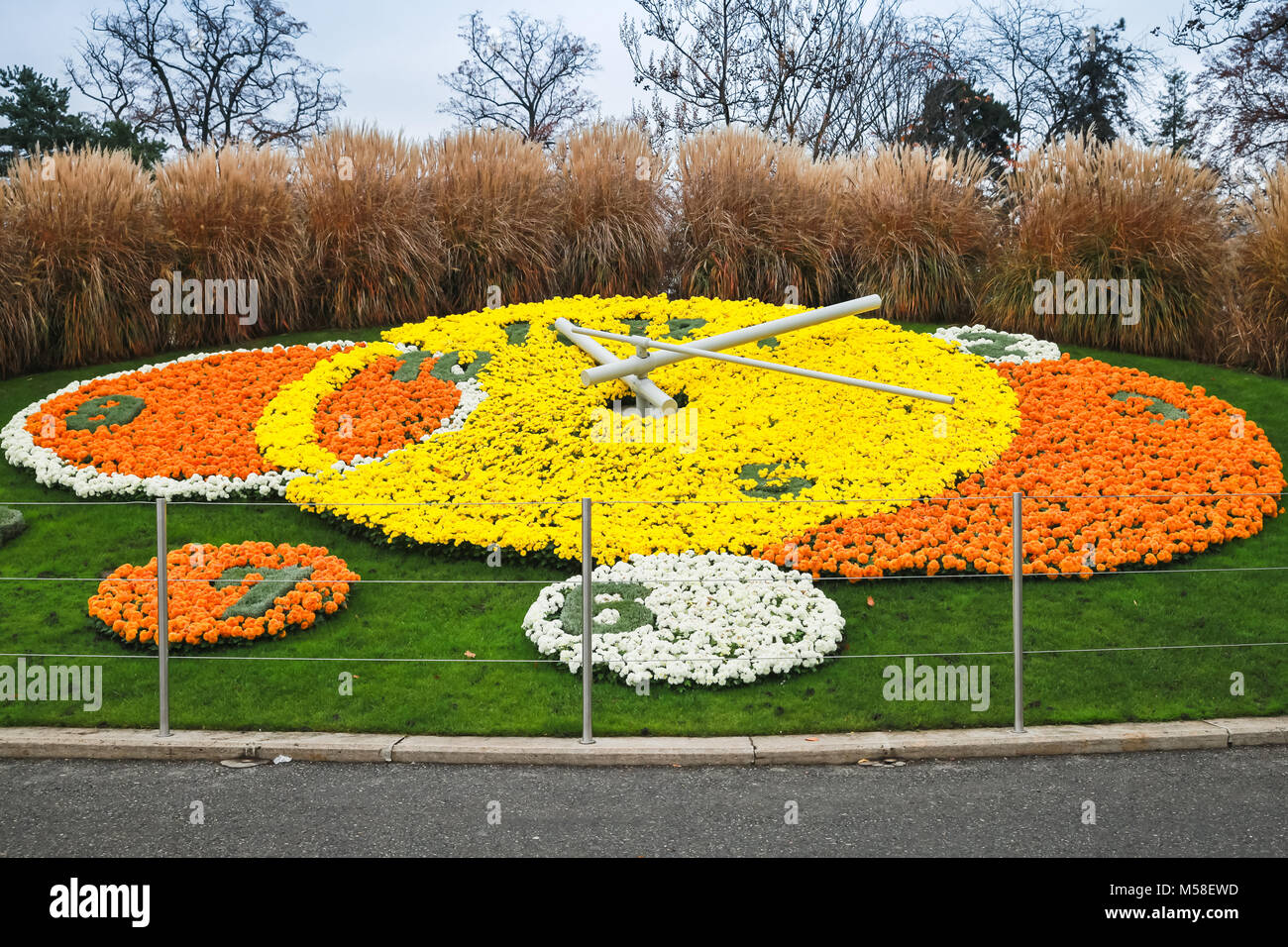 L'horloge de fleurs à Genève, l'une des attractions de touristes les plus populaires Banque D'Images