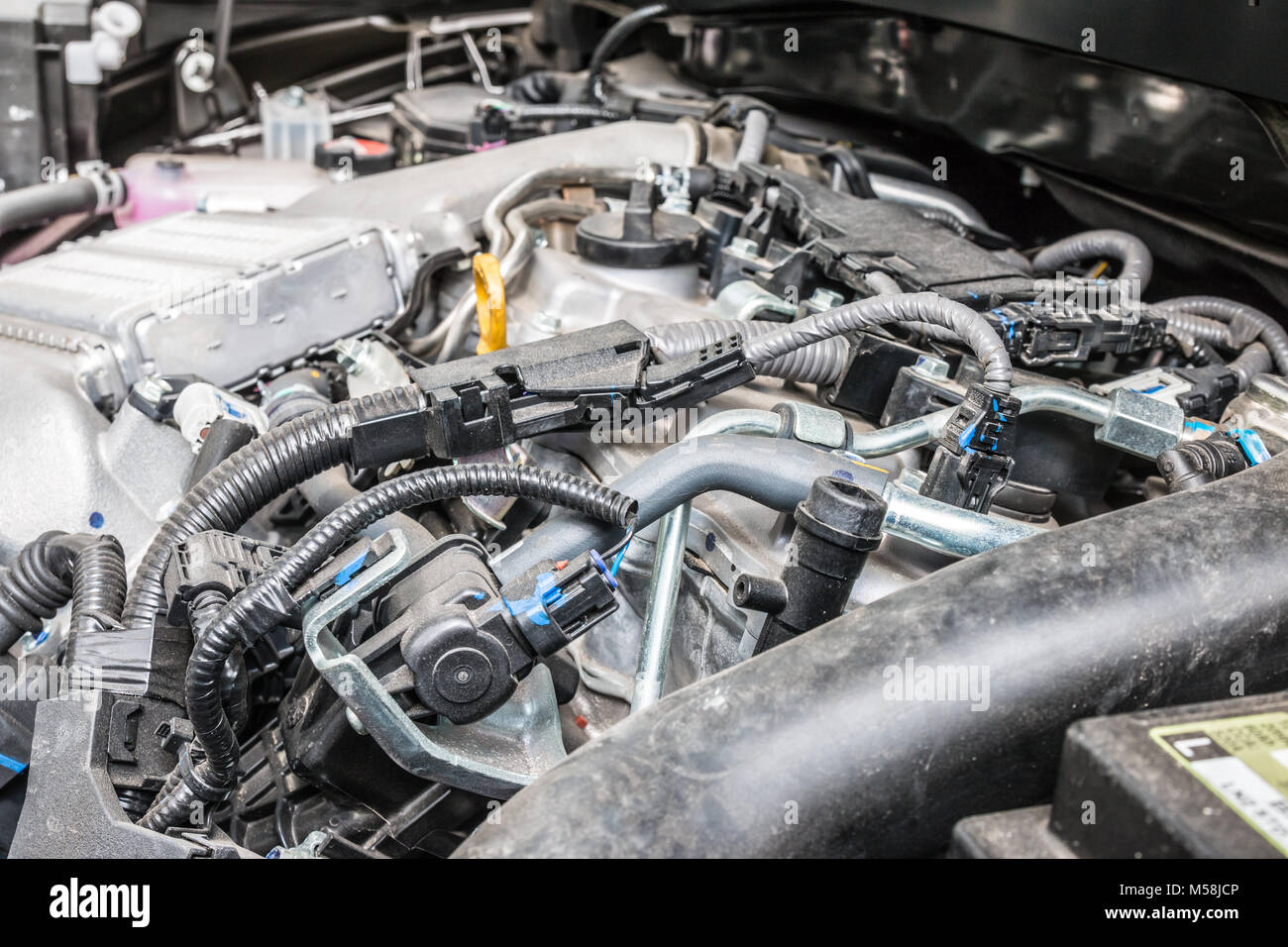 Vue sur le bloc-moteur d'une voiture moderne Banque D'Images