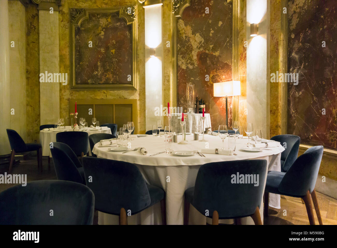 L'intérieur du salon 1905, un restaurant gastronomique à Belgrade, Serbie Banque D'Images