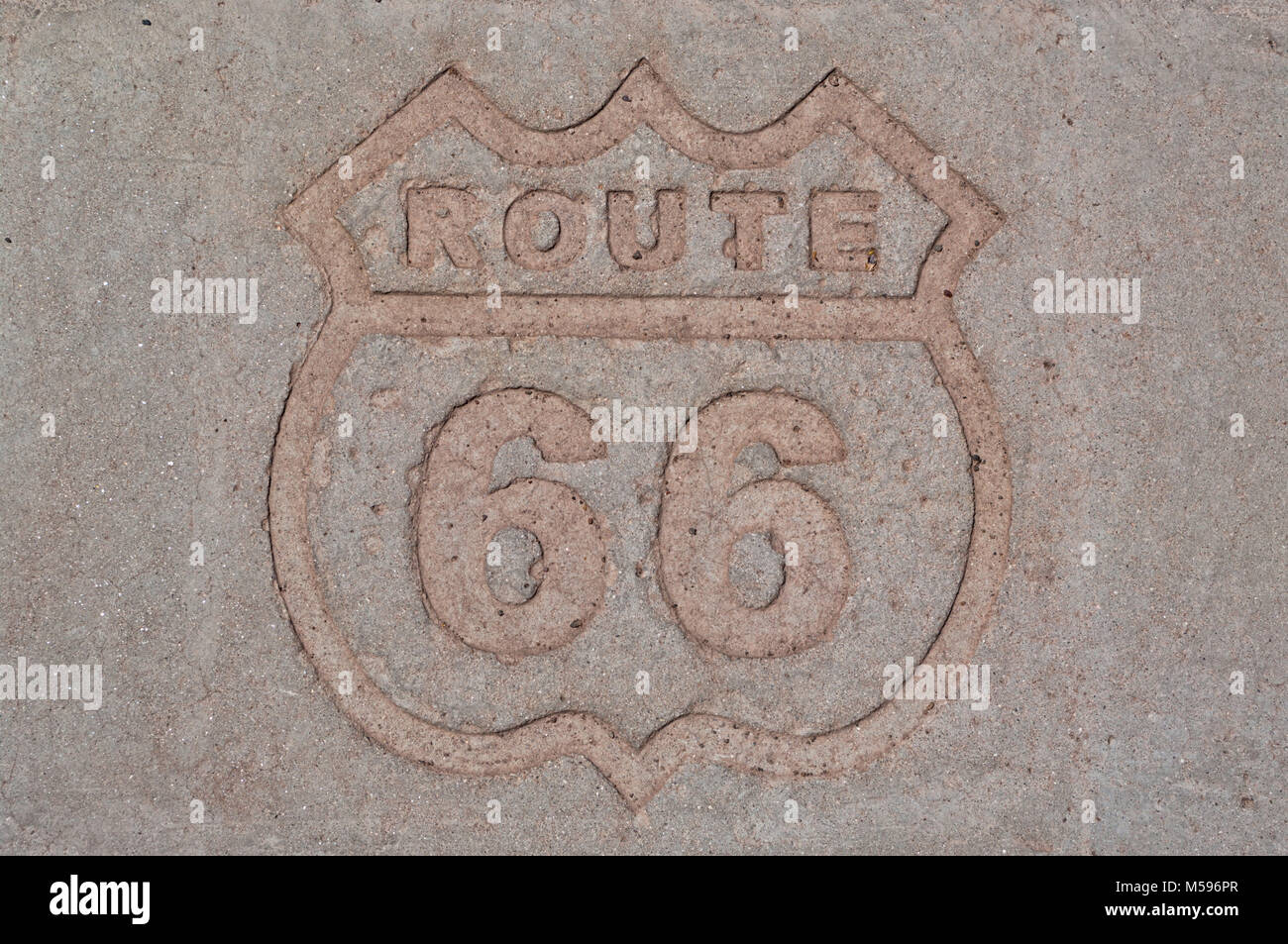 Signe de la pierre célèbre et historique route 66, l'autoroute à travers les Etats-Unis de la côte ouest à la côte est. Résumé fond rectangulaire. Con Banque D'Images