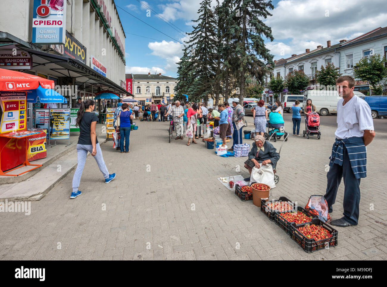 La rue du marché à Taras Shevchenko Street à Kolomyia, Pokuttya, Prykarpattia région, Ivano-Frankivsk, Ukraine Banque D'Images