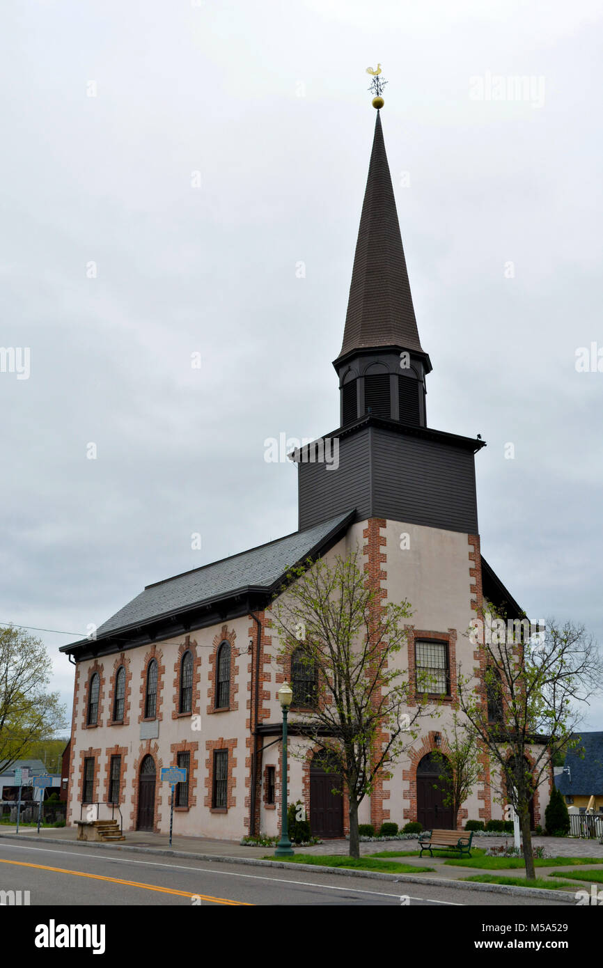 Fishkill, New York, USA - Le 25 avril 2017. La construction de la première Église Réformée de Fishkill, NEW YORK. Banque D'Images