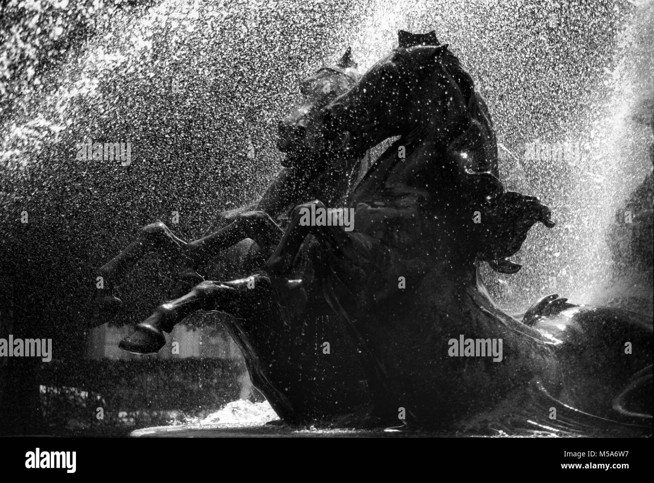 France, Paris, 6ème arr, Les Jardins du Luxembourg, l'statue en Fontaine des Quatre parties du monde fontaine Banque D'Images