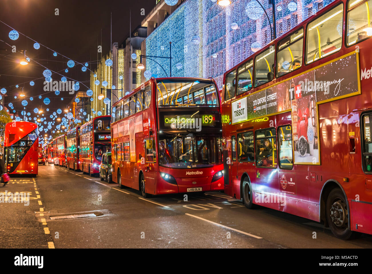 189 bus de londres Banque de photographies et d’images à haute ...