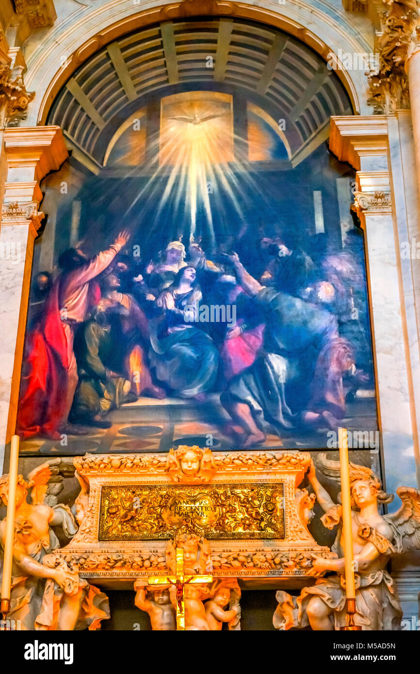 Descente Titien Saint-esprit peinture autel de l'église Santa Maria della Salute Basilique Venise Italie. Participé en 1681 dédiée à Notre Dame de la santé becau Banque D'Images